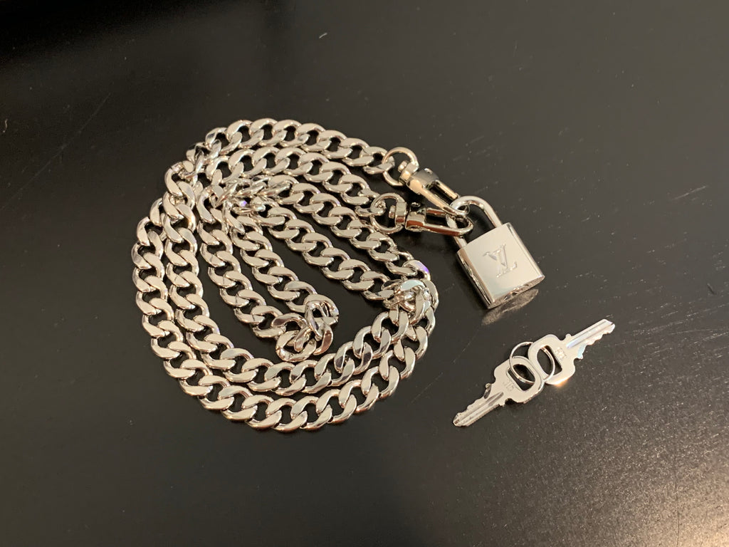 Silver Flat Curb Link Chain + Louis Vuitton Lock & Key