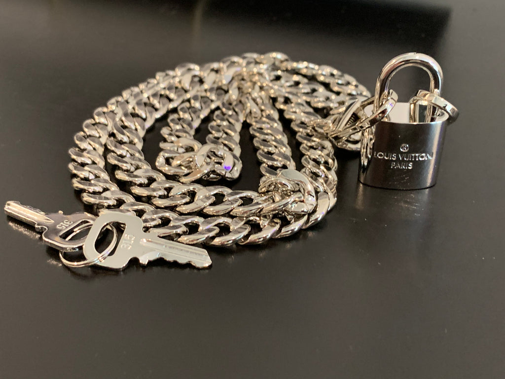 Silver Flat Curb Link Chain + Louis Vuitton Lock & Key